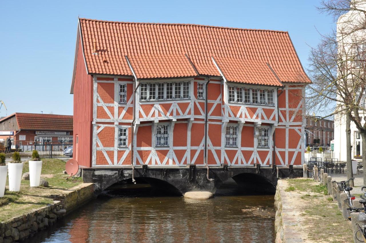 Emilias Hues, Reethaus In Der Bucht Von Wismar Zierow Luaran gambar